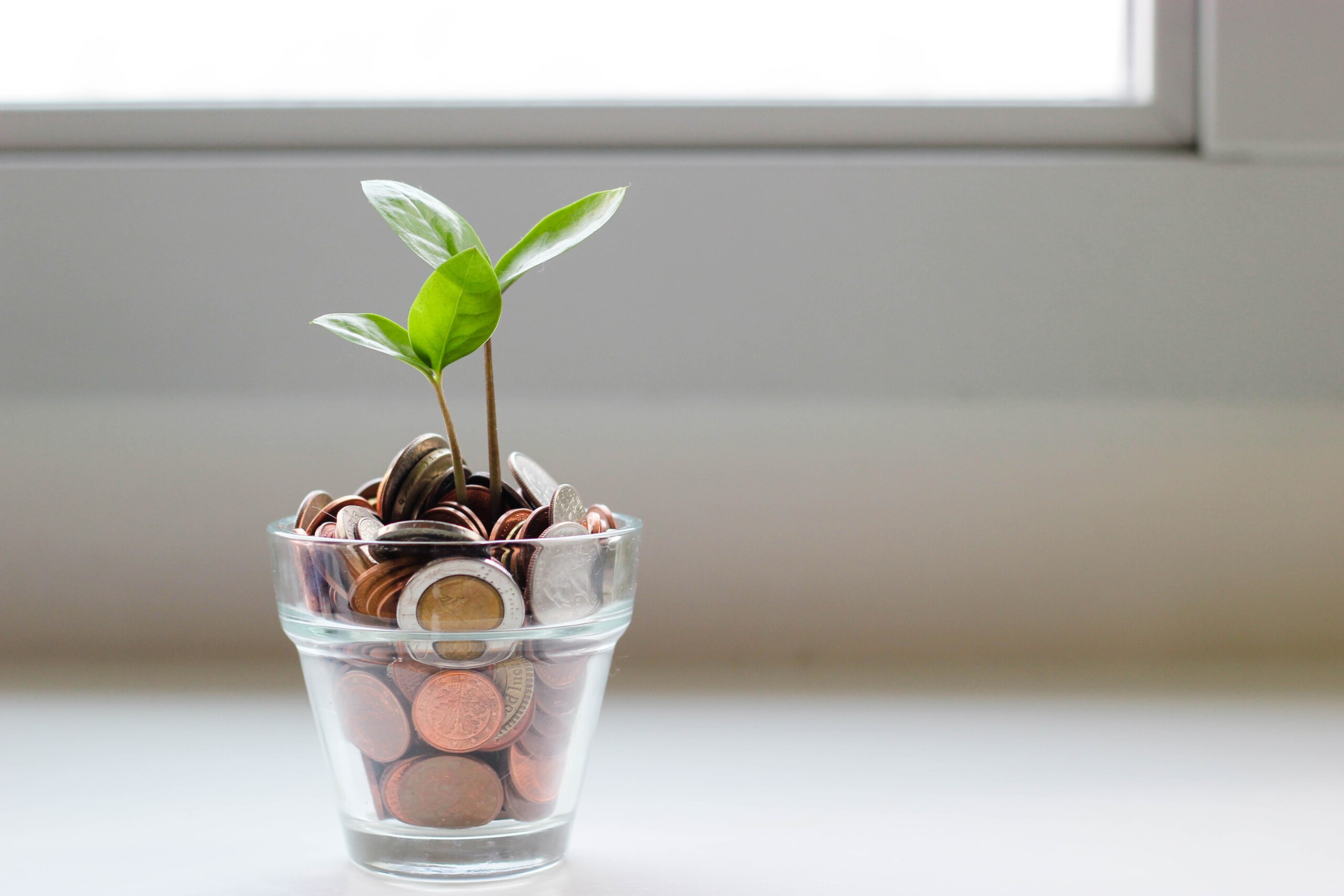 Investing smaller amounts over time or single lump sums: Understanding what approach is right for you.
